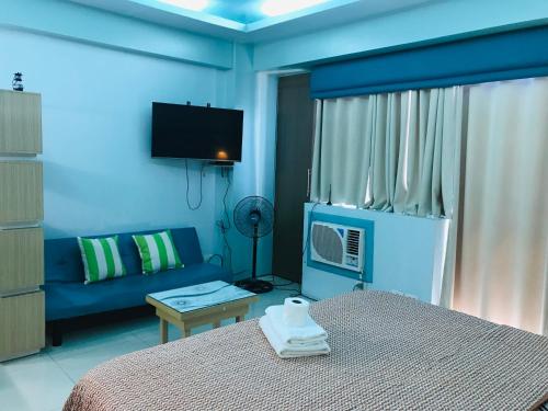Del's Condotel across NAIA Terminal 3