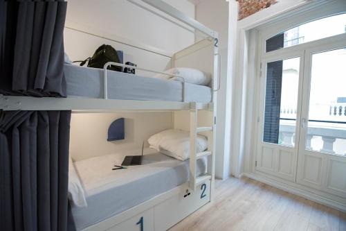 Room00 Gran Via Hostel