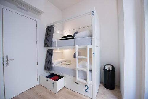 Room00 Gran Via Hostel
