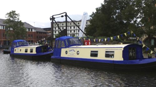 Houseboat Hotels - Hotel Boat
