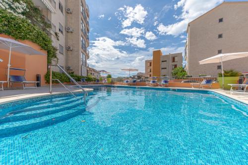 Petrovac Bay Apartments
