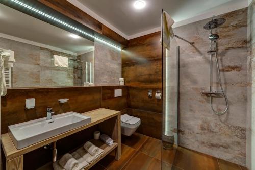 Strachan Family Jasná