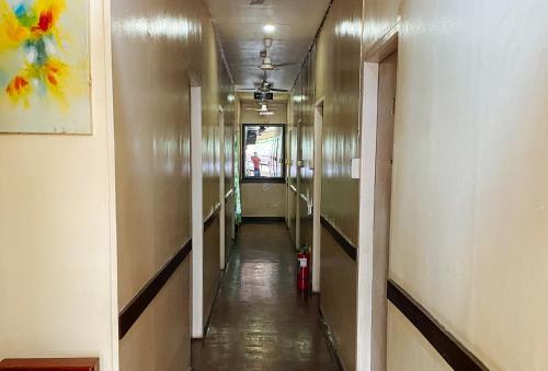 RedDoorz @ Sukitel Budget Hotel Nasugbu