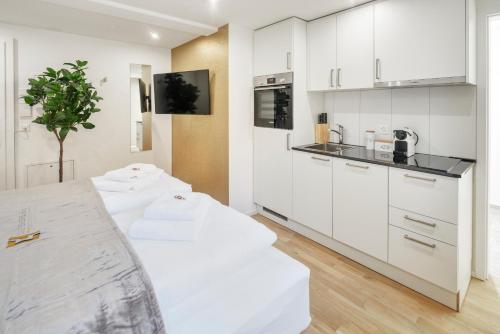 EH Apartments Saturn