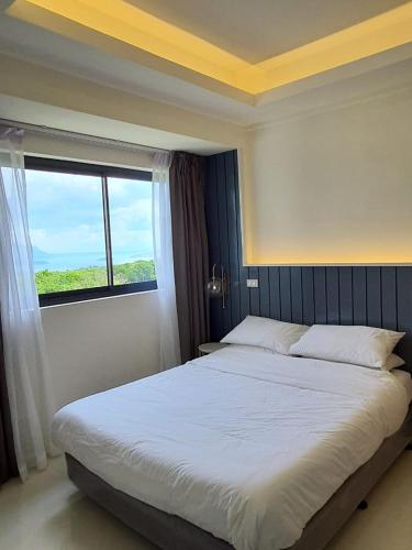 A condo with lake view near Highlands Steakhouse