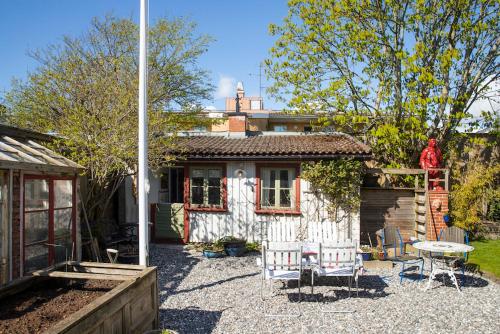 Flodhastens Husrum & Frukost