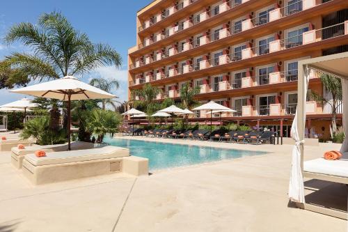 Luna Club Yoga & Spa Hotel
