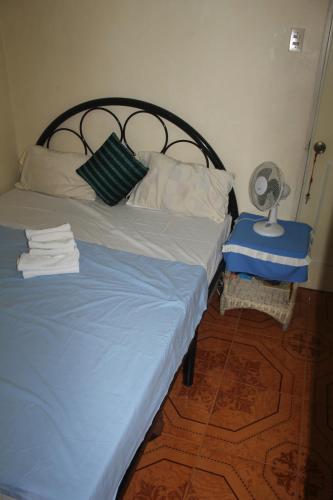 Chona & Christophe Guesthouse - Cavite