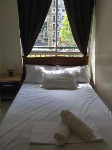 Affordable Tagaytay Monteluce 1BR with Pool G10