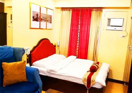 Trees Residences by Cail