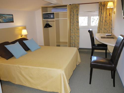 Hotel Le Saint Genies