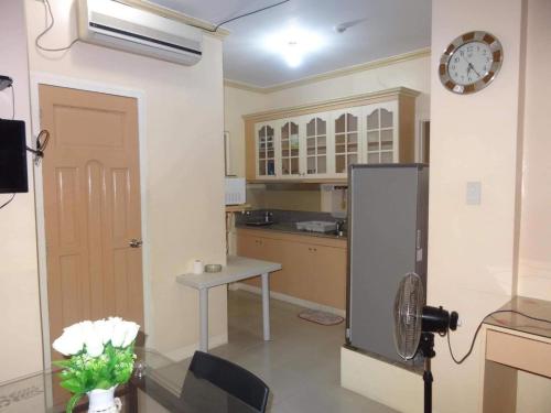 Julz Tropical Apartments