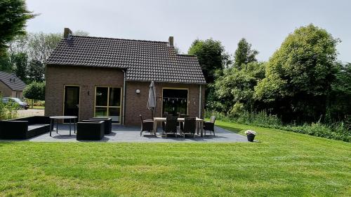 Recreatiewoning Maas en Waal 72