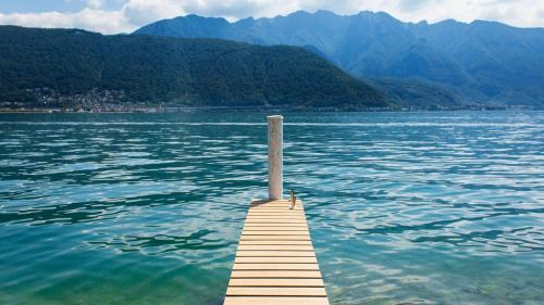 76 The Lake House