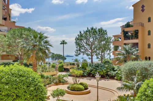 Columbus Hotel Monte-Carlo, Curio Collection by Hilton