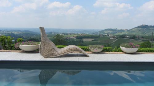 Réva Residences & Pool