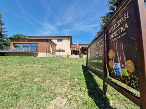 Restaurace a penzion Topolská hospoda