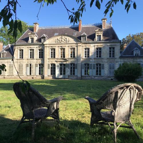 Château de Contay Guesthouse - 1753