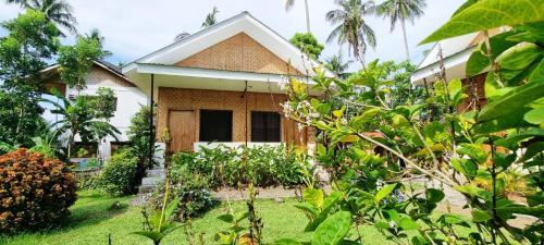 Bahandi Beach Lodge