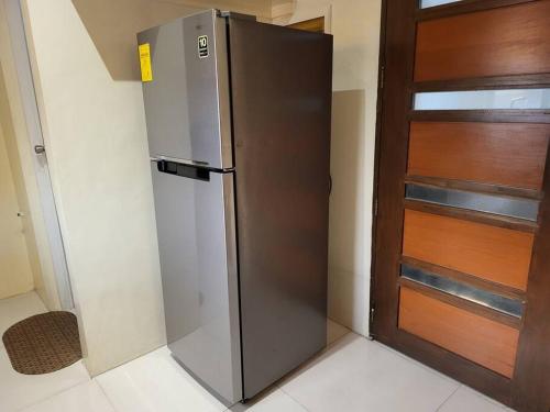 Sheryll Escapes - Kandi Resort-type Spacious 1 BR loft with Netflix and free Housekeeping