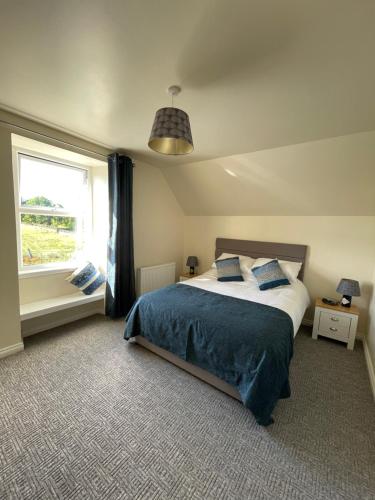 Cozy 2 bedroom cottage with log burner close to Loch Ken