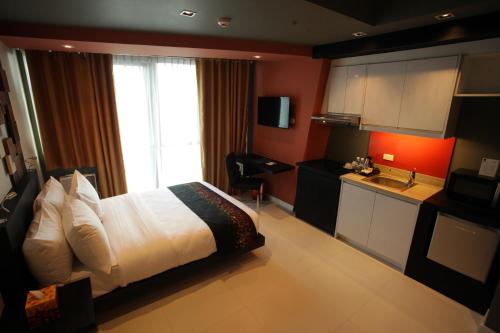 KL Serviced Residences