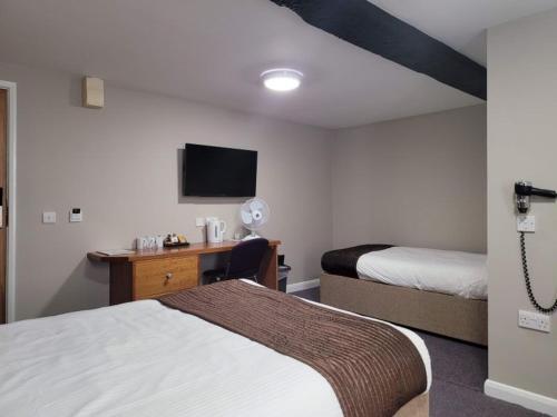 The Oakwood Hotel by Roomsbooked