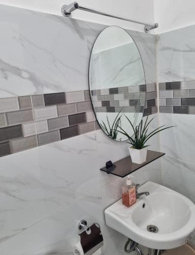 Simply Ur Home in Lucena