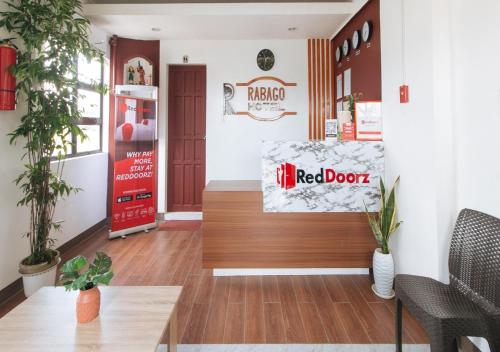 Rabago Hotel by Reddoorz