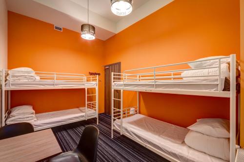 Planet Hostel