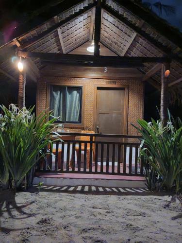 Zhaya's Beach & Cottages