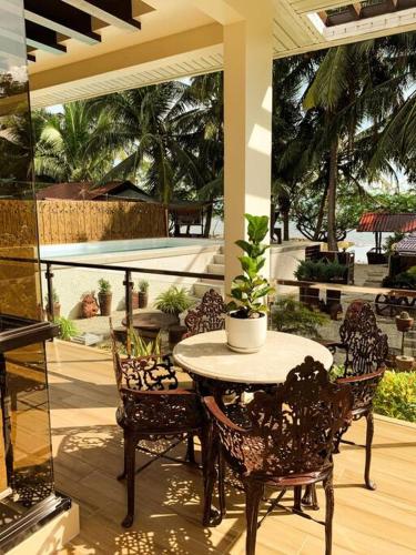 Beach getaway Studio Villa in Lobo