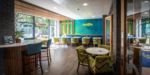 Snoozles Hostel