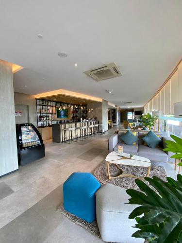 Aeon Towers Executive Suite 2BR 18th floor