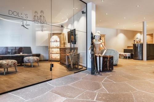 La Cort My Dollhouse