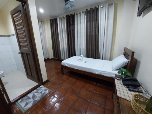 Makabata Guesthouse & Cafe