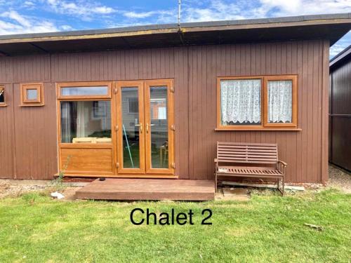 Atlanta Ceder Wood Chalet