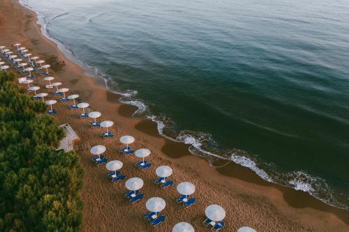 Santa Marina Beach Hotel