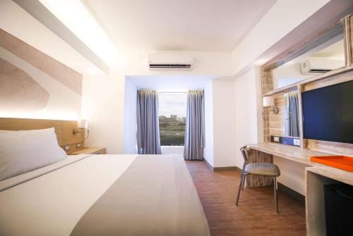 TRYP by Wyndham Mall of Asia Manila