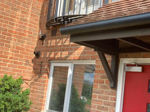 Private Rooms In A Cheerful 4-Bedroom Town House