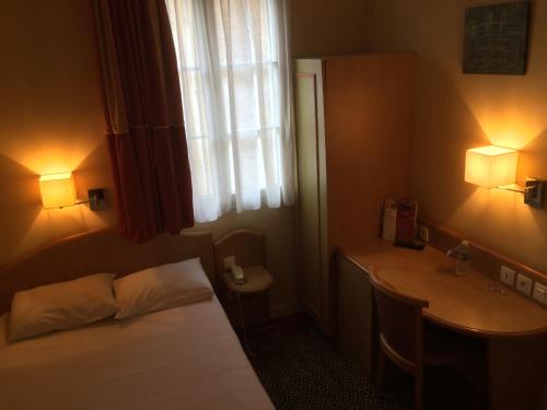 Mercure Rennes Place Bretagne Hotel