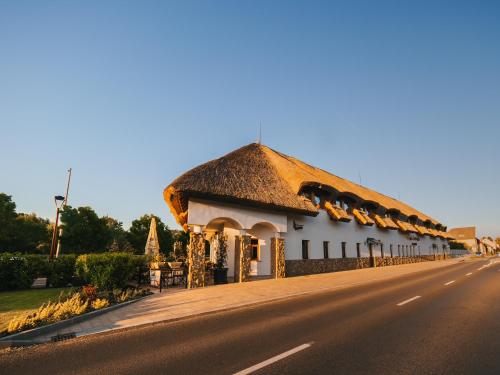 Öreg Halasz Hotel Es Etterem