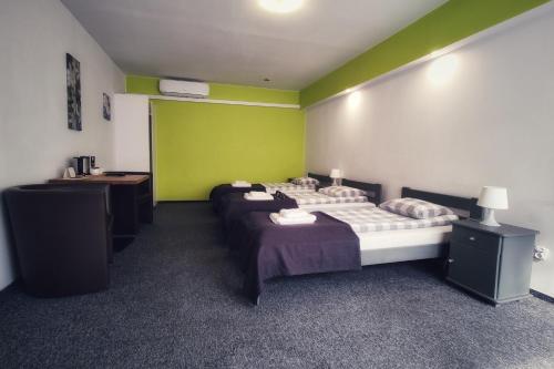 RJ Hotel