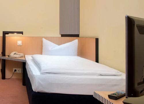 TRYP by Wyndham Halle