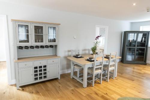 The Unicorn Serviced Apartsuites