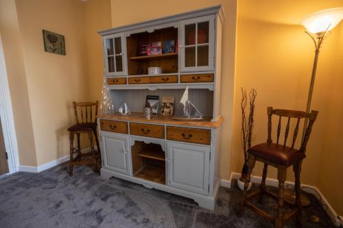 NEWTON HEATH APARTMENT -750mtrs to beach - Spacious ground floor - Sleeps 6