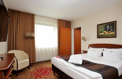 City Hotel