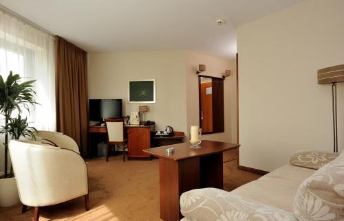 City Hotel