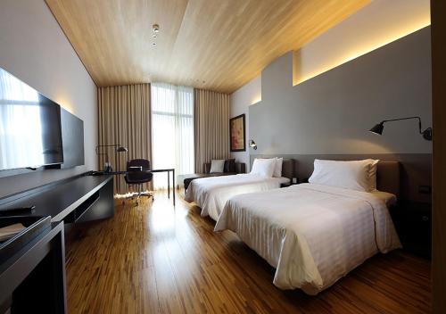 Midori Clark Hotel and Casino