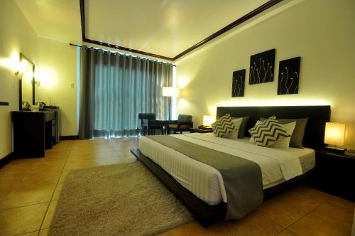 Boracay Ocean Club Resort & Spa